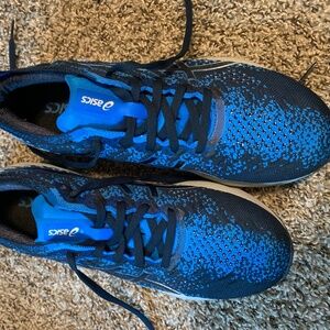 Men’s ASICS size 9